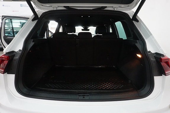 Volkswagen Tiguan 9 of 27