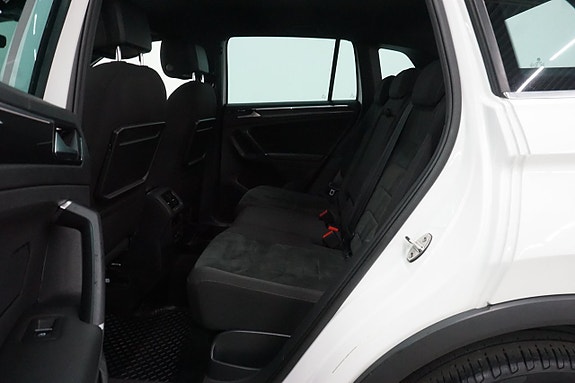 Volkswagen Tiguan 8 of 27