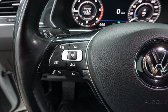 Volkswagen Tiguan 15 of 27
