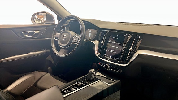 Volvo V60 11 of 14