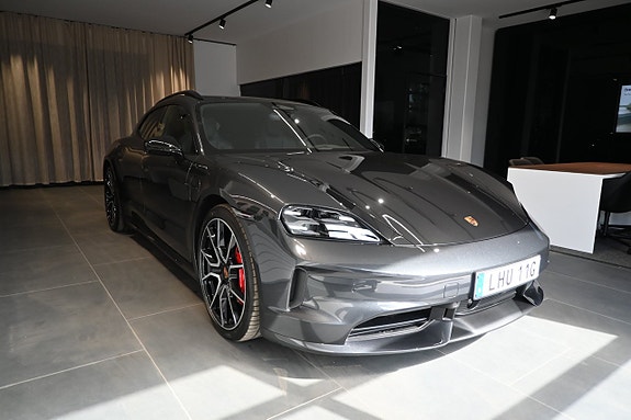 Porsche Taycan 4S 4 of 27