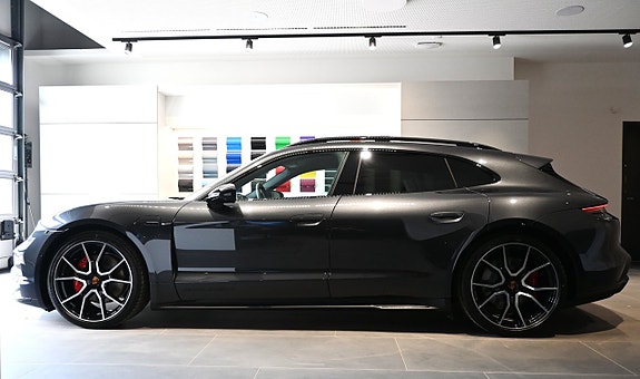 Porsche Taycan 4S 5 of 27