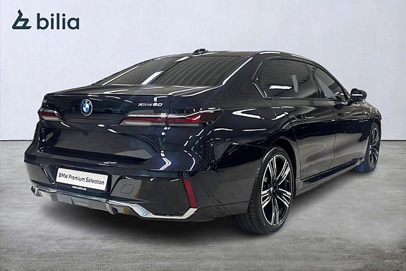 BMW i7 23 of 24