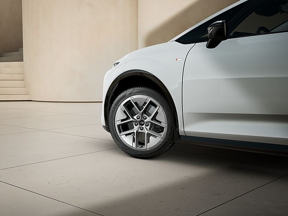 Audi A2 4 of 11