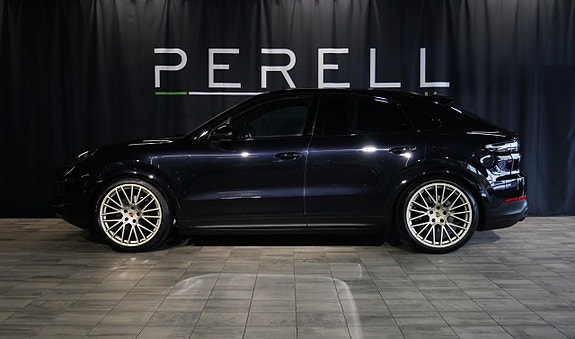 Porsche Cayenne 2 of 25