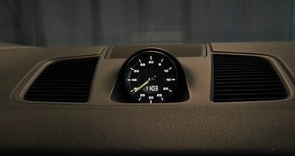 Porsche Cayenne 14 of 25