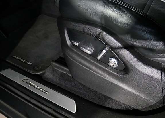 Porsche Cayenne 16 of 25