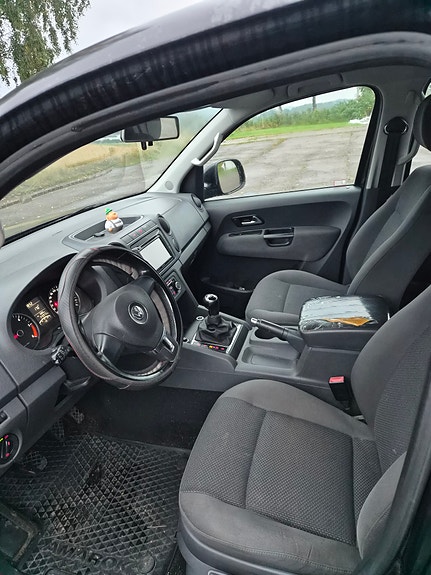 Volkswagen Amarok 6 of 9
