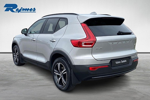 Volvo XC40 17 of 19