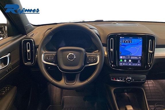 Volvo XC40 6 of 19