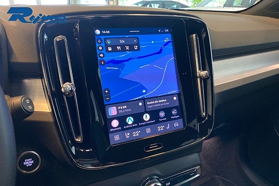 Volvo XC40 8 of 19