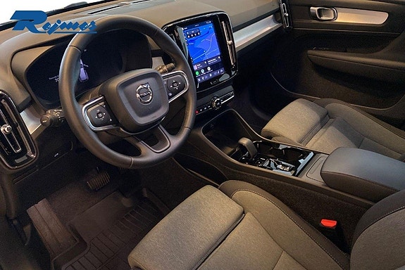 Volvo XC40 5 of 19