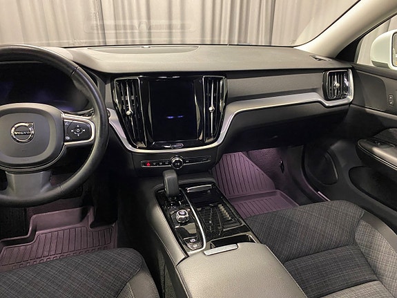 Volvo V60 6 of 23