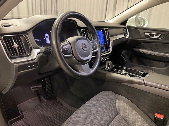 Volvo V60 11 of 23