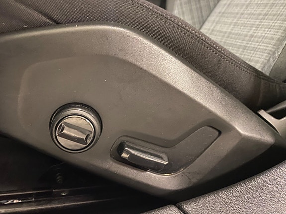 Volvo V60 9 of 23