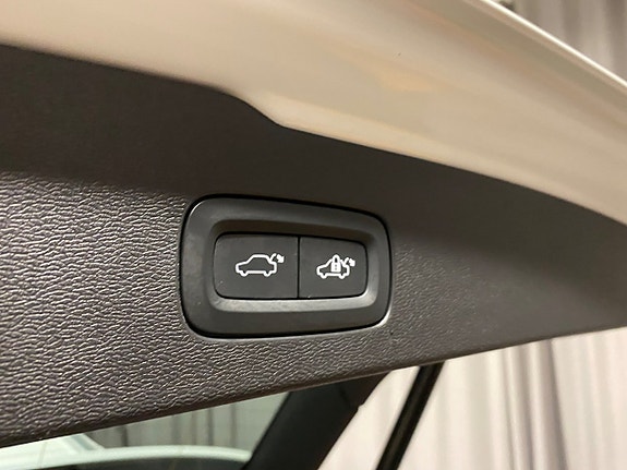 Volvo V60 4 of 23