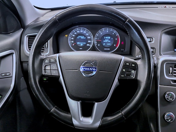 Volvo V60 9 of 15