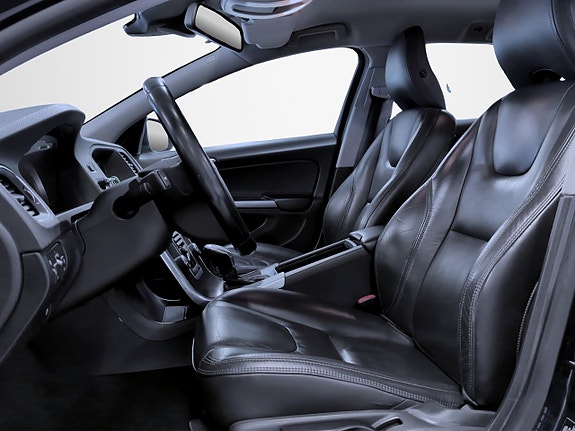 Volvo V60 6 of 15