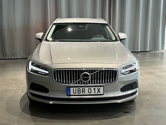 Volvo V90 3 of 20
