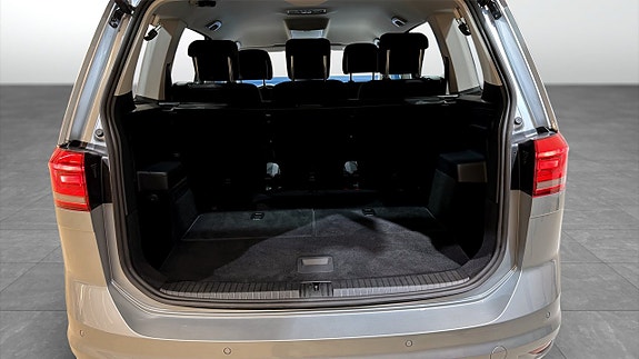 Volkswagen Touran 12 of 21