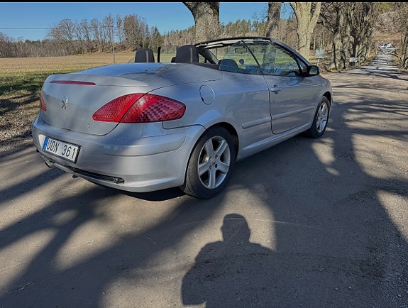 Peugeot 307 CC 4 of 8