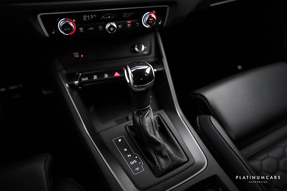Audi RS Q3 14 of 25