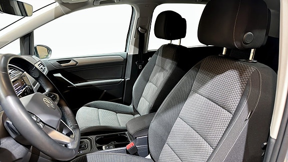 Volkswagen Touran 8 of 21