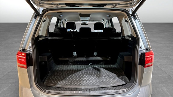 Volkswagen Touran 12 of 21