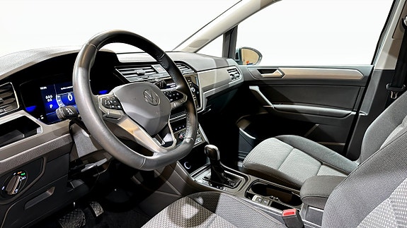 Volkswagen Touran 7 of 21