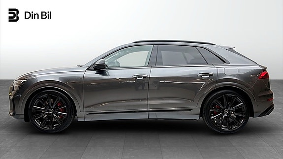 Audi Q8 2 of 18
