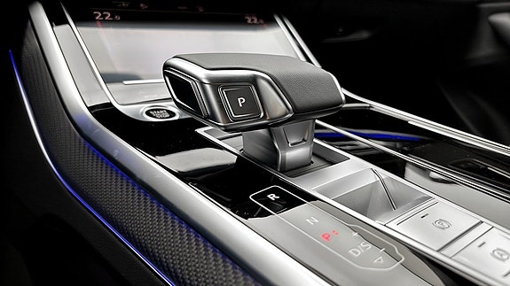 Audi Q8 17 of 18