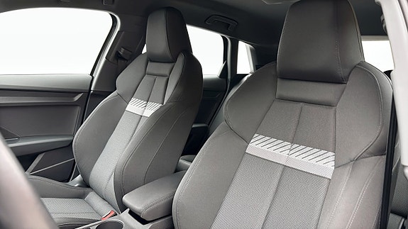 Audi A3 8 of 15