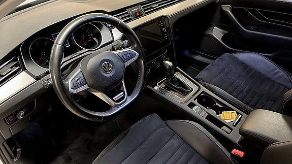 Volkswagen Passat 7 of 13