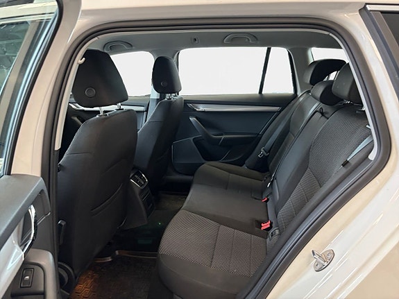 Skoda Octavia 16 of 18