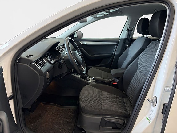 Skoda Octavia 11 of 18