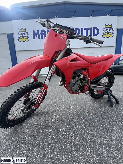 GasGas MC 250 F (2023) 2 of 10