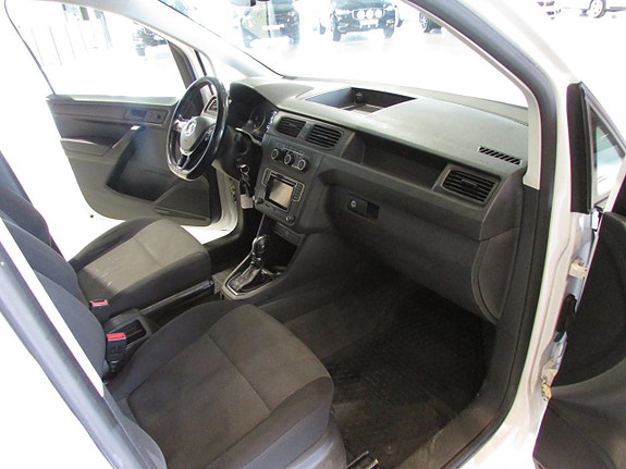 Volkswagen Caddy Maxi 13 of 17