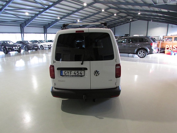 Volkswagen Caddy Maxi 6 of 17