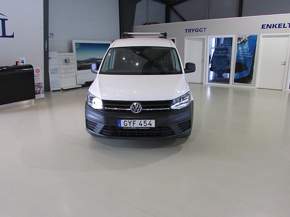 Volkswagen Caddy Maxi 2 of 17