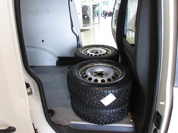 Volkswagen Caddy Maxi 11 of 17