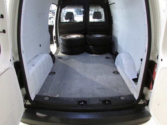 Volkswagen Caddy Maxi 9 of 17
