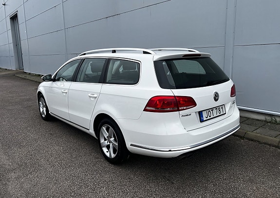 Volkswagen Passat 3 of 8