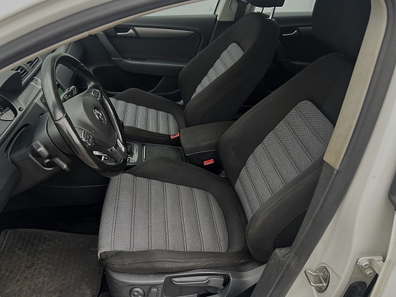 Volkswagen Passat 5 of 8