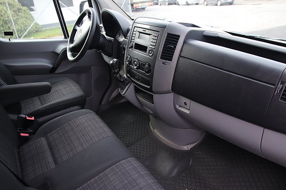 Mercedes-Benz Sprinter 316 2 of 11