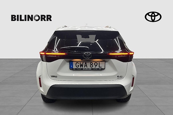 Toyota Yaris Cross 3 of 17