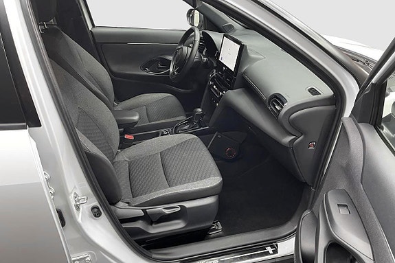 Toyota Yaris Cross 14 of 17
