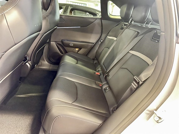 Mazda CX-6e 6 of 8