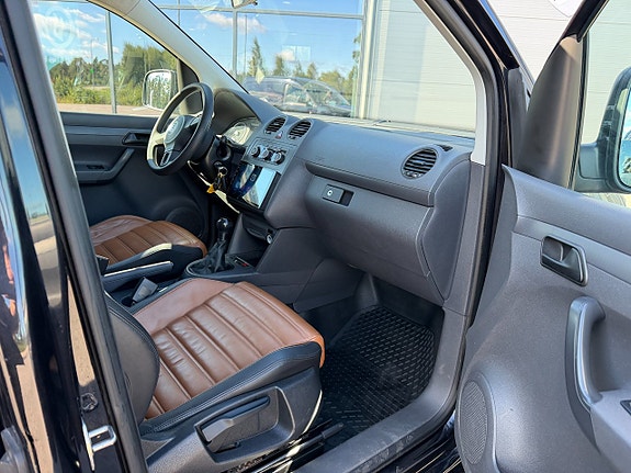 Volkswagen Caddy Maxi 5 of 8