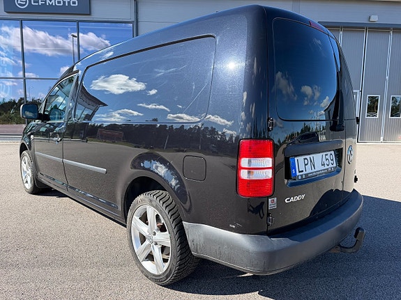 Volkswagen Caddy Maxi 2 of 8