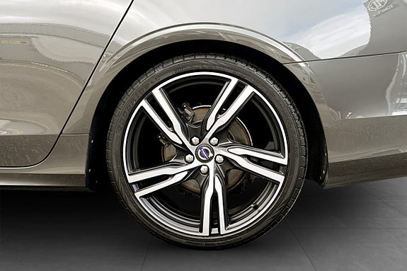 Volvo V90 4 of 9